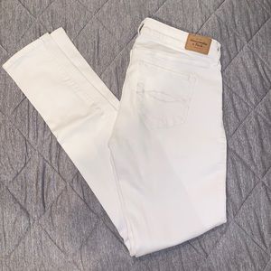Abercrombie & Fitch Woman’s Super Skinny Jeans (4R)